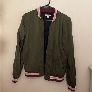 ☀️ 3/$15 Army Green bomber jacket size small